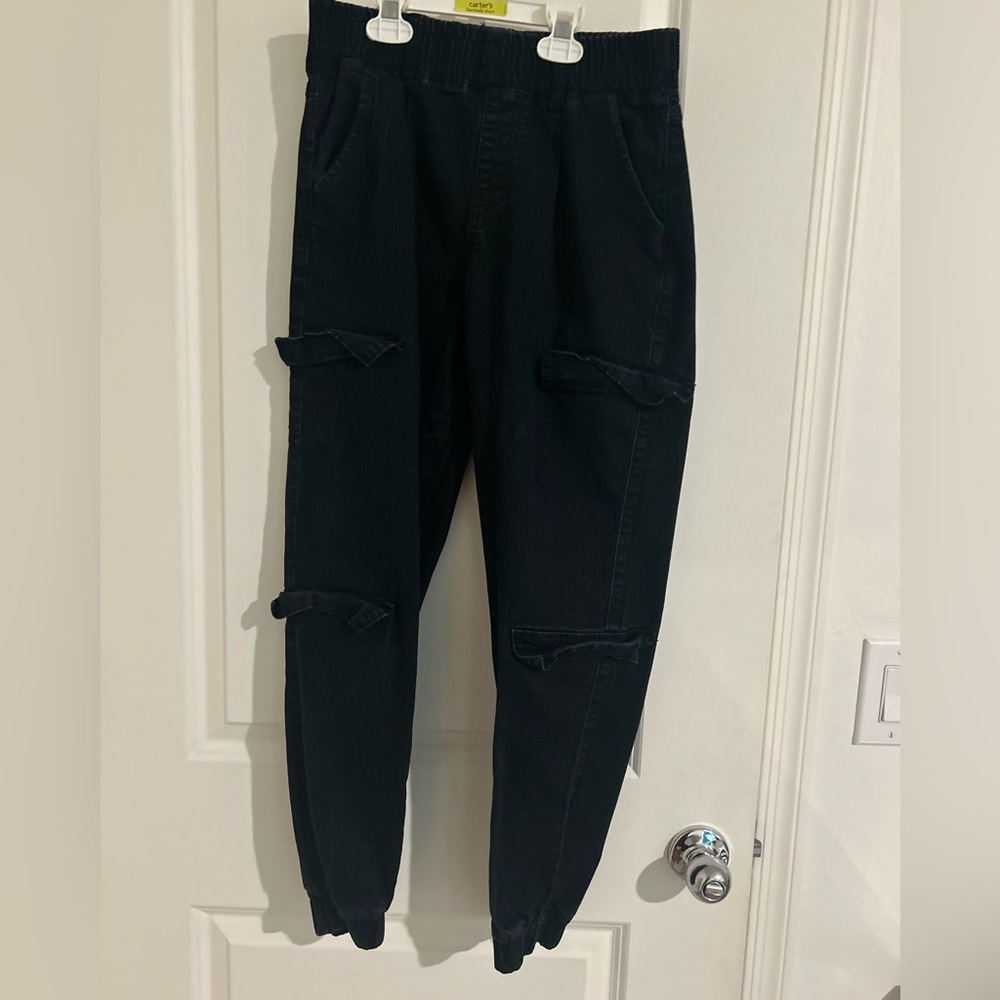 Black cargos